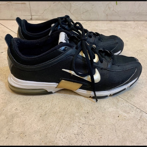 black nike air max size 8